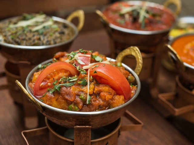 Urdbohnen werden in der indischen Küche oft als Dal gereicht. 