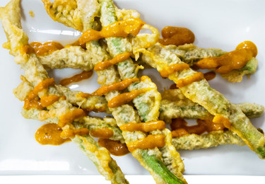 panierter spargel