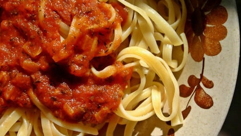 Jamie-Oliver-Bolognese: Ein Rezept mit Linsen