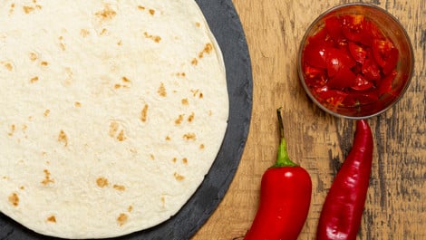 Tortilla-Pizza? Rezept für eine schnelle „Tortizza“