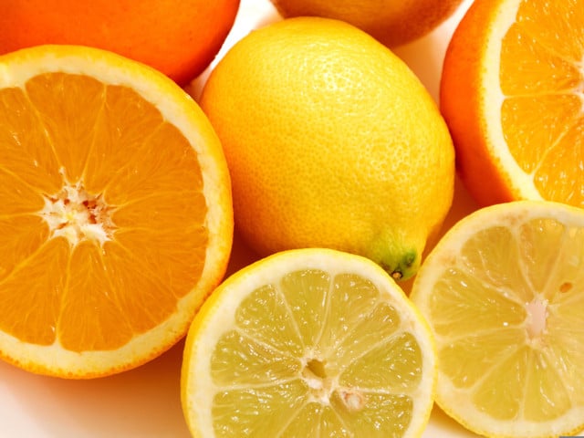 Eisteesirup: Lagerung und Einkaufstipps Zur Herstellung von Eisteesirup solltest du Zitrusfrüchte in Bio-Qualität verwenden.