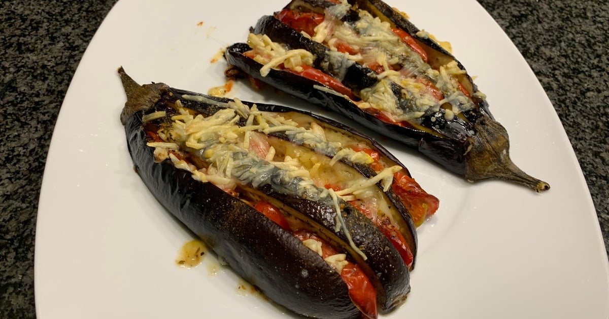 Auberginen-Tomaten-Fächer aus dem Ofen | Utopias Rezeptwelt Auberginen-Tomaten-Fächer aus dem Ofen | Utopias Rezeptwelt