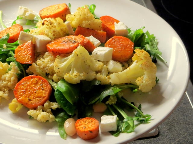 Süßkartoffelsalat: Variationstipps Feta sorgt im Süßkartoffelsalat für zusätzliche Würze.