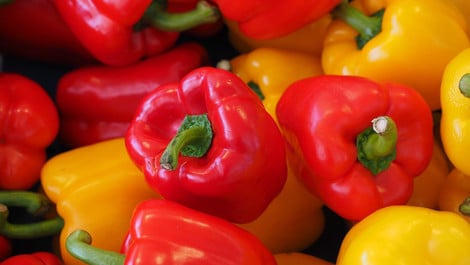 Schnelle Paprikapfanne: Rezept mit Kartoffeln und Kichererbsen