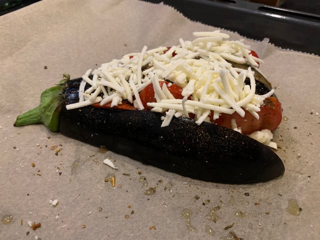 Zum Überbacken kannst du Käse oder eine vegane Alternative verwenden.