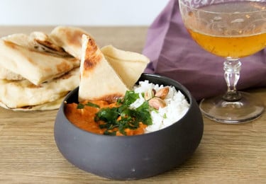 Pav Bhaji schmeckt gut mit Reis oder Naan-Brot.