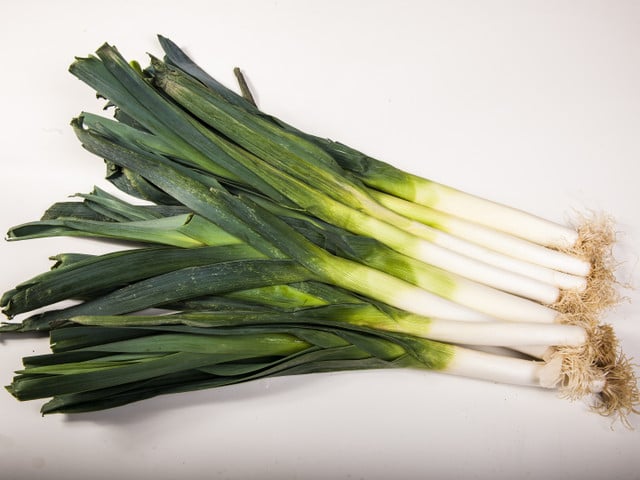 Überbackenen Lauch kannst du auch vegan zubereiten. 