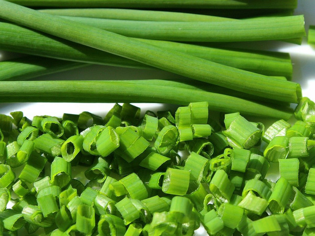Schnittlauchpesto: Das Rezept Schnittlauch zählt zu den beliebtesten Küchenkräutern.