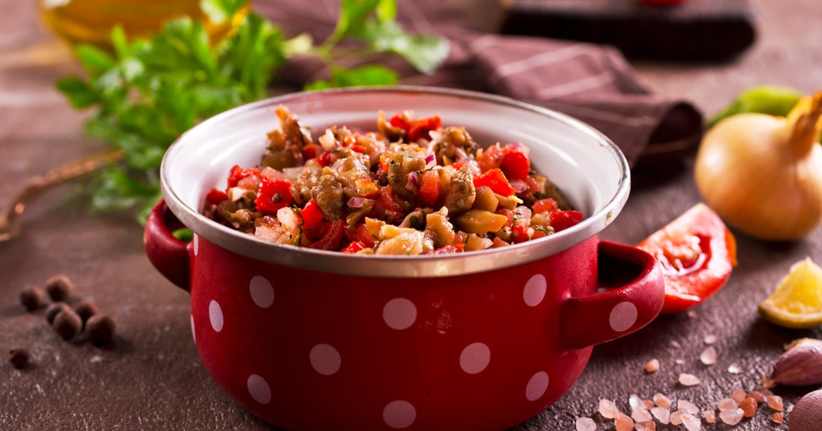 Vegetarischer Bauerntopf: So geht das deftige Gericht ohne Fleisch ... Vegetarischer Bauerntopf: So geht das deftige Gericht ohne Fleisch ...